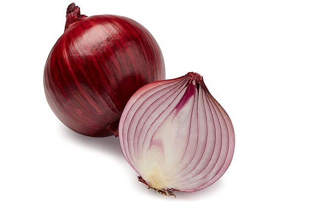 benefits of eating raw onions everyday